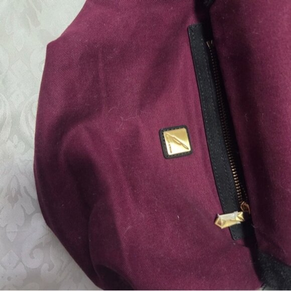 Elegant Brian Atwood Black Leather Crossbody Bag - Picture 15 of 16